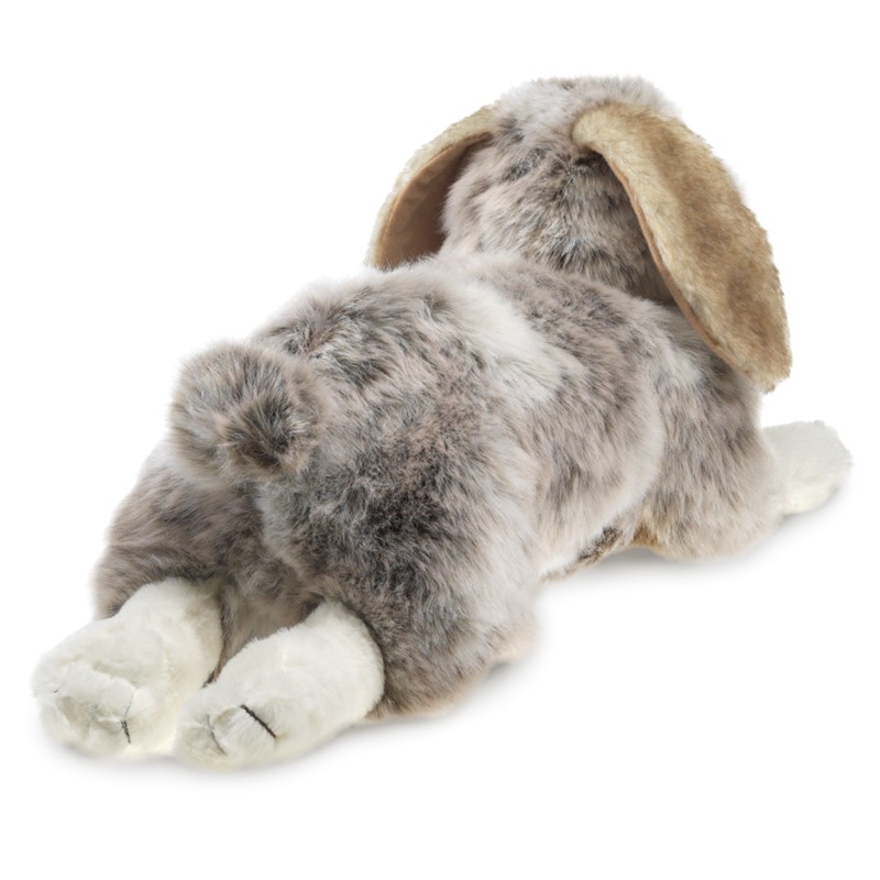 Folkmanis Handpuppe Widderkaninchen liegend, grau-weiß meliertes Fell mit beigen Schlappohren, Schrägansicht