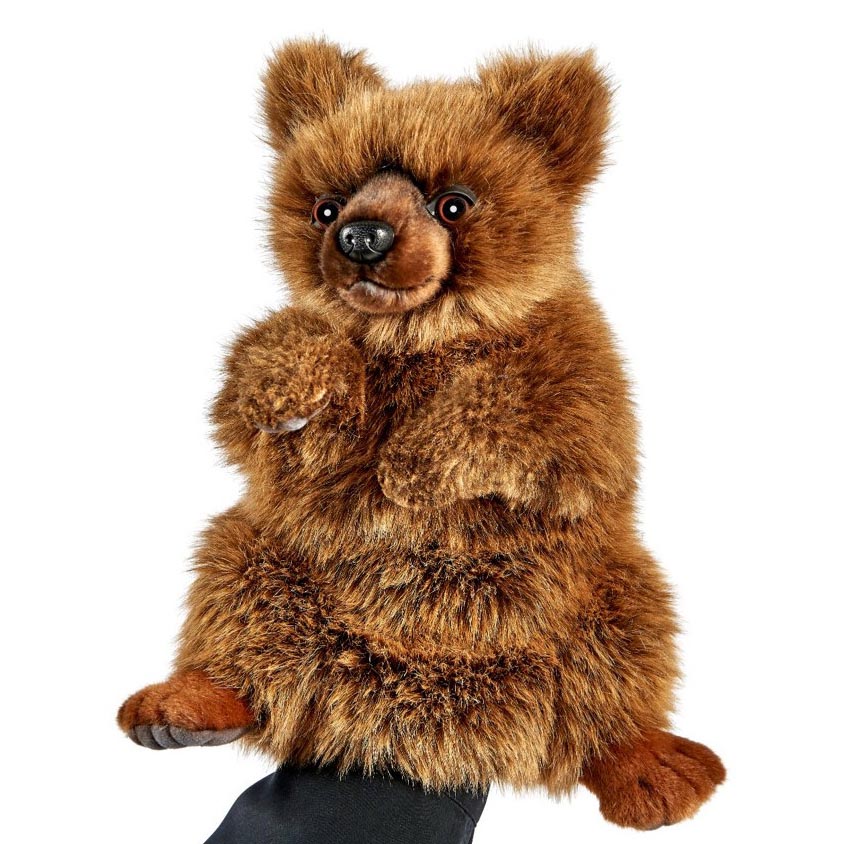 Braunbär Handpuppe von Hansa Creation mit zotteligem braunem Fell, aufrecht mit erhobener Tatze