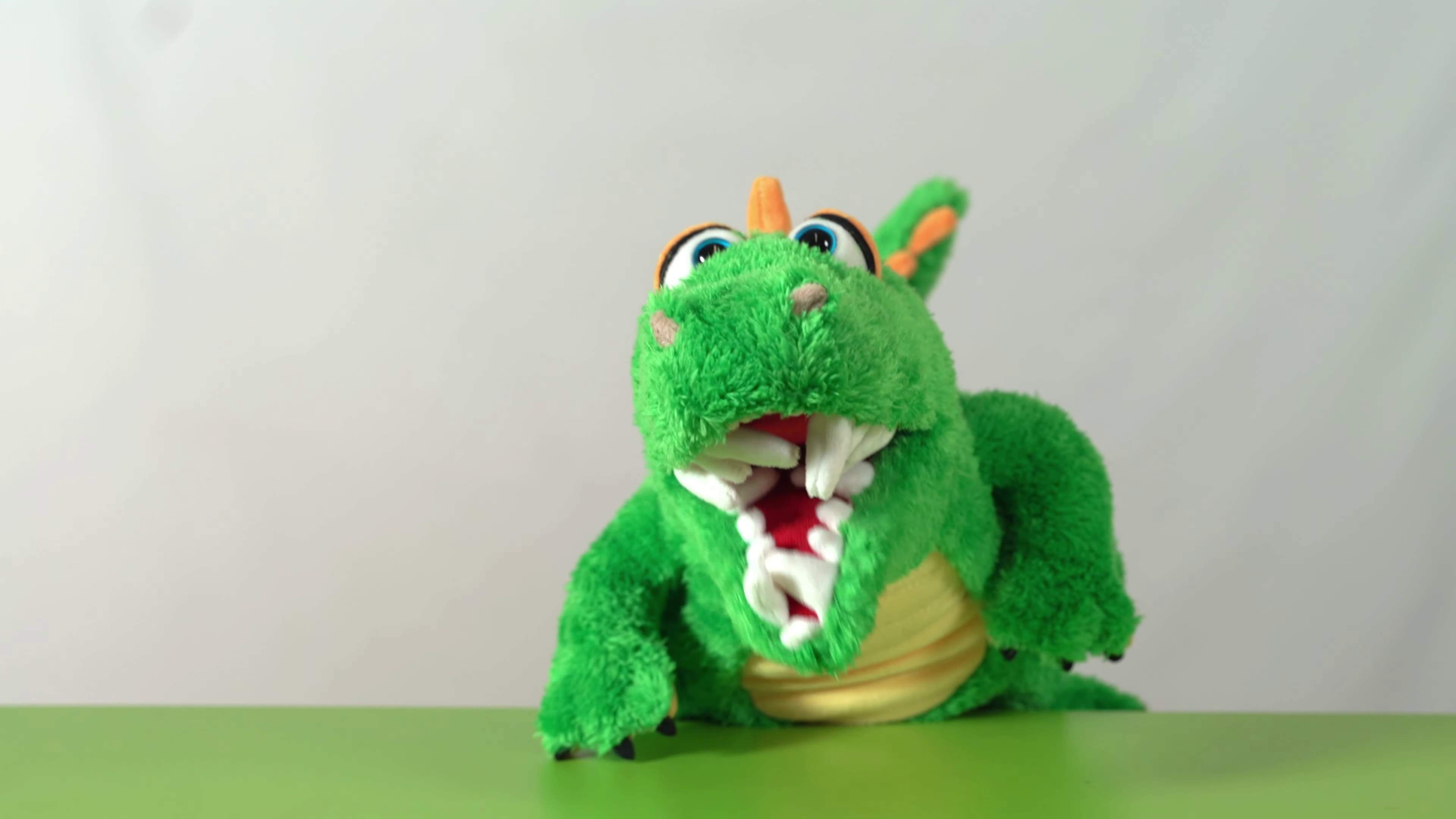 Living Puppets Handpuppe Krokodil Travis Demo