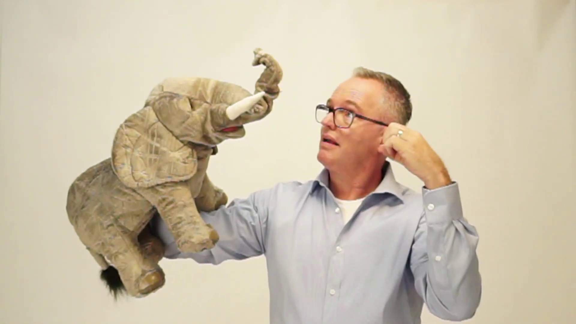 Folkmanis Handpuppe Elefant Demo 2