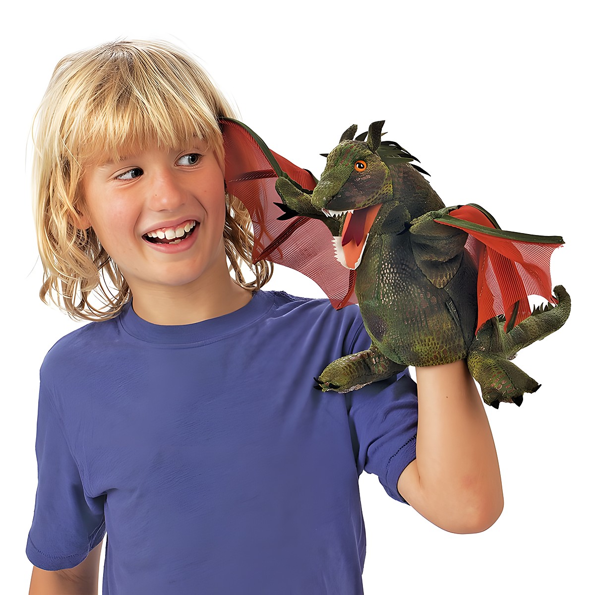 Junge hält grüne Folkmanis Drachen-Handpuppe mit roten Schwingen und geöffnetem Maul auf seiner Hand