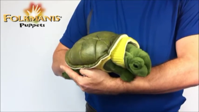 Folkmanis Handpuppe Schildkröte mit Rollkragen Demo 2