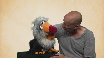 Living Puppets Handpuppe Geier Django Demo